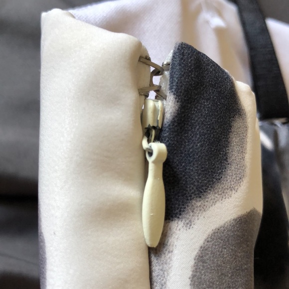 Gorgeous le chateau dress - Picture 11 of 12